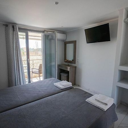 Golden Dolphin Studios & Apartments Аликес Экстерьер фото
