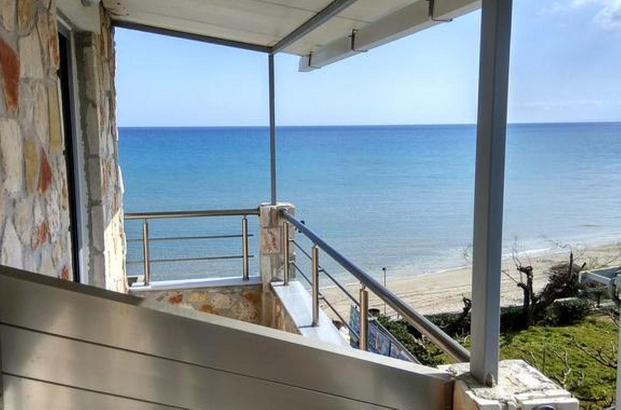 Golden Dolphin Studios & Apartments Аликес Экстерьер фото
