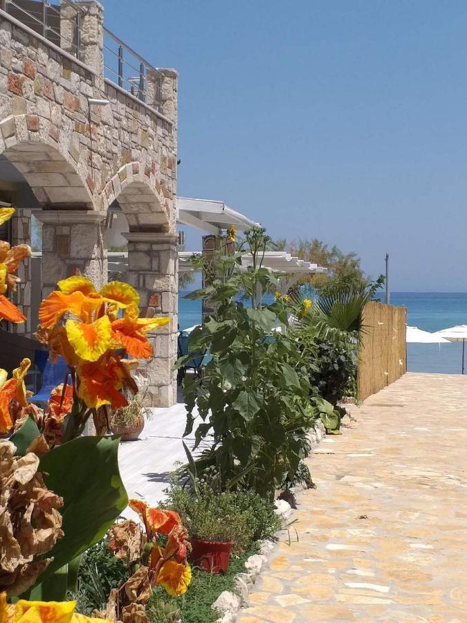 Golden Dolphin Studios & Apartments Аликес Экстерьер фото