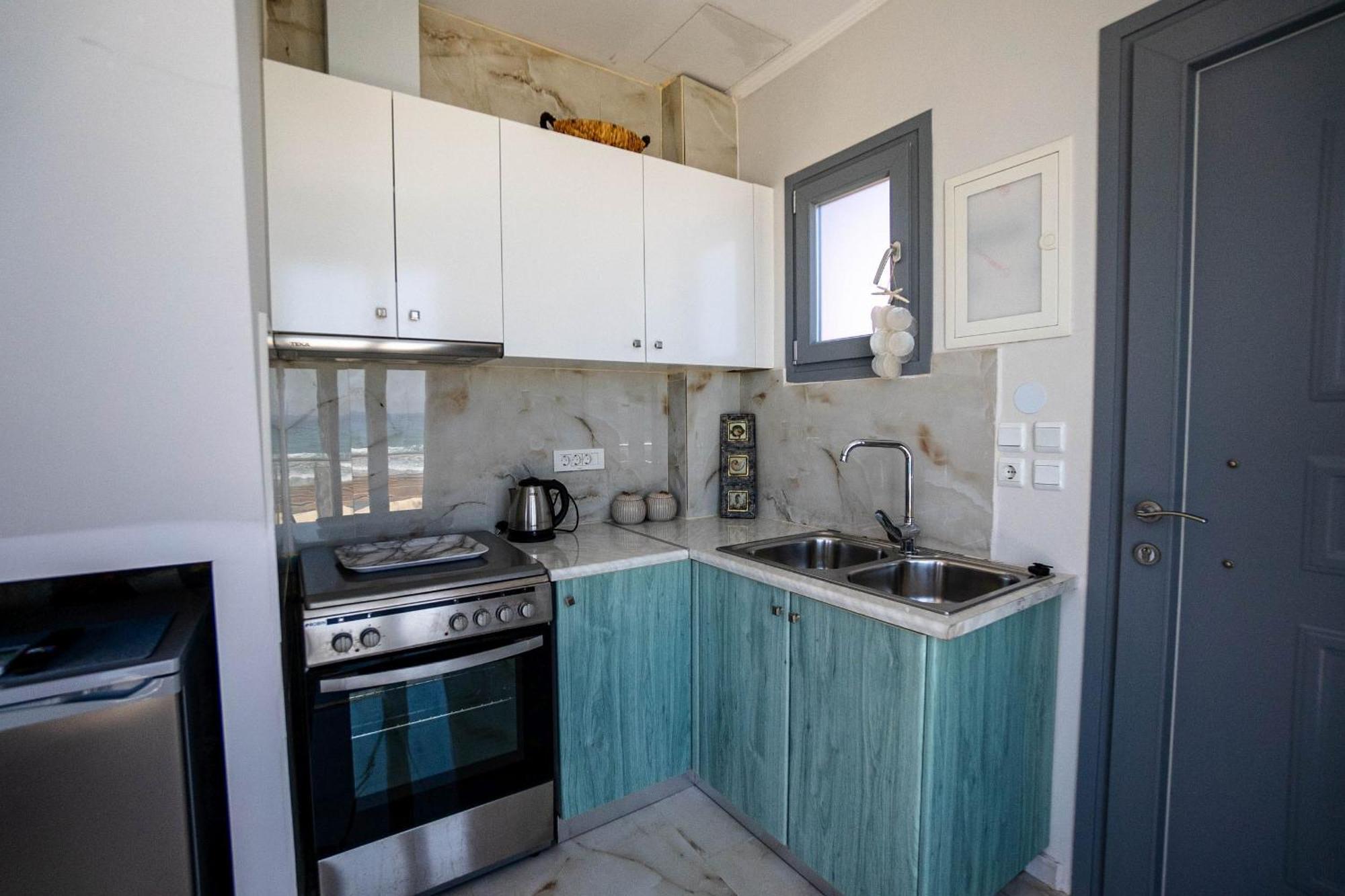 Golden Dolphin Studios & Apartments Аликес Номер фото