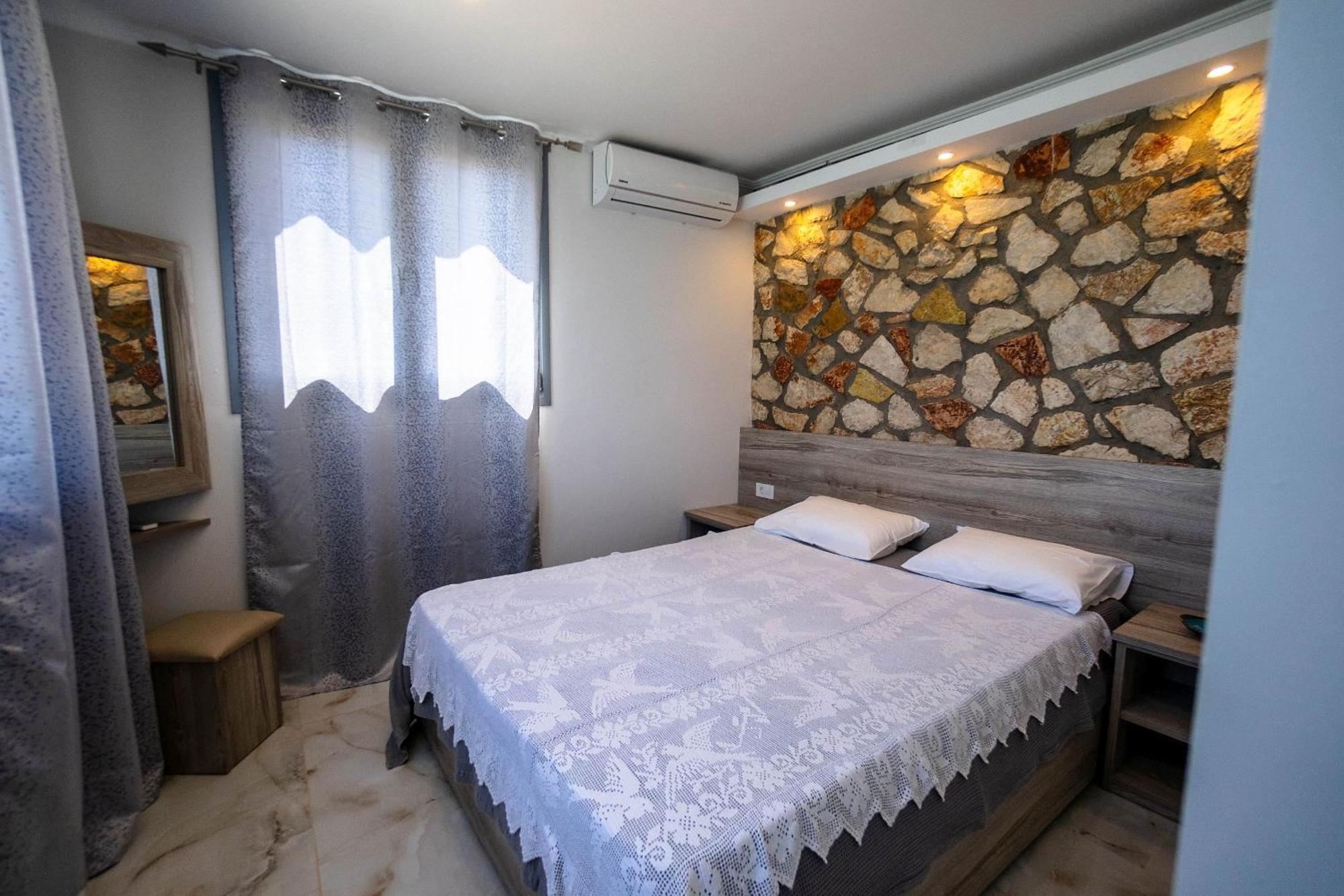 Golden Dolphin Studios & Apartments Аликес Номер фото