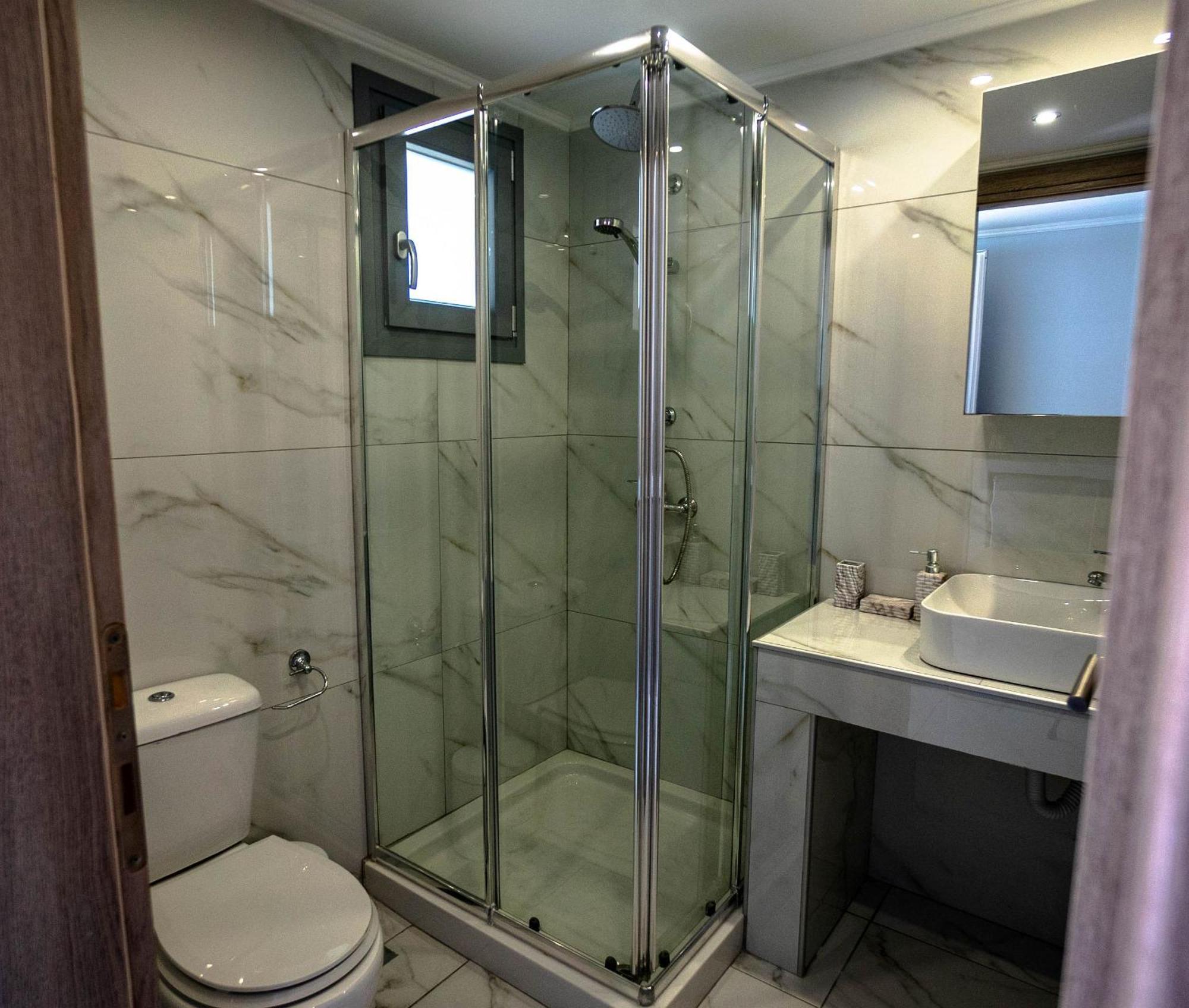 Golden Dolphin Studios & Apartments Аликес Номер фото